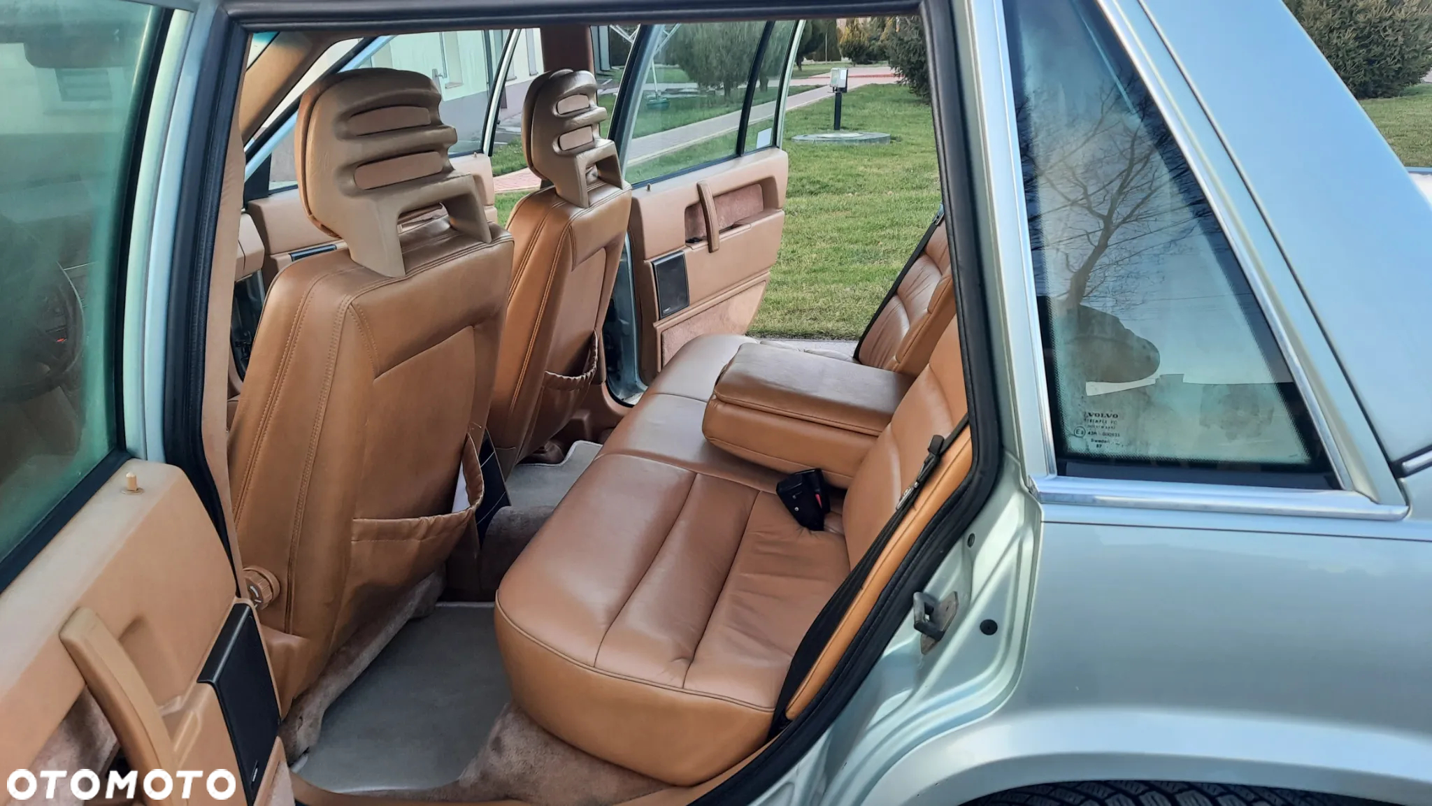 Volvo Seria 700 - 16