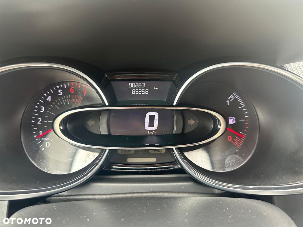 Renault Clio 1.2 16V Alize - 30