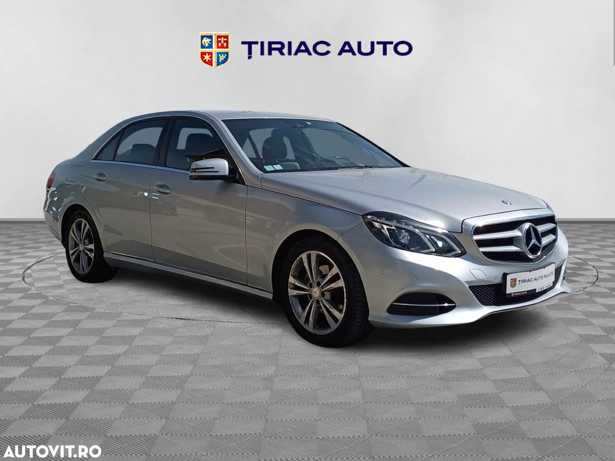 Mercedes-Benz E 220 CDI DPF BlueEFFICIENCY 7G-TRONIC Avantgarde - 7
