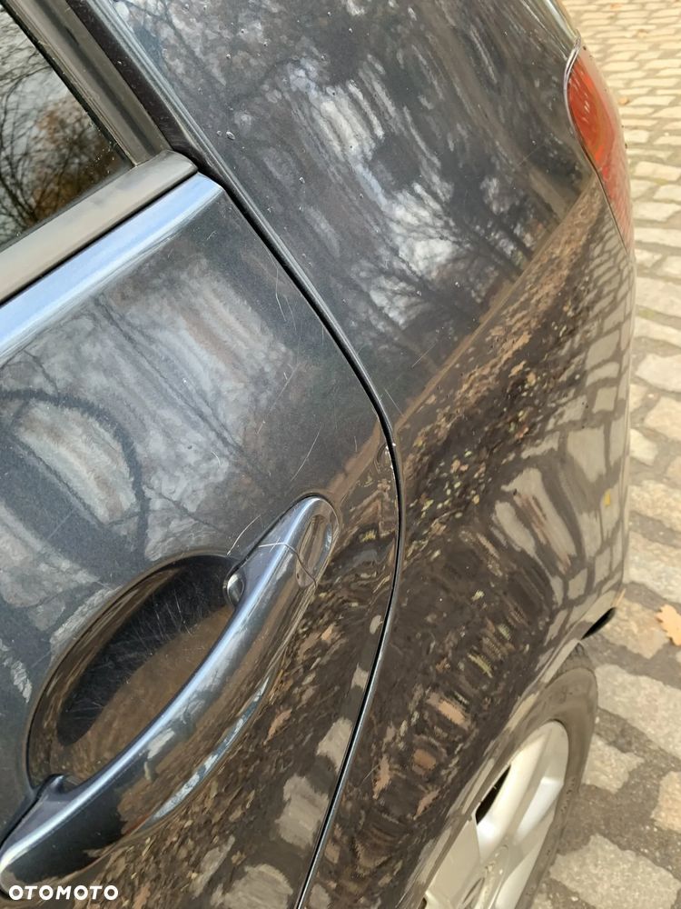 Volkswagen Golf Plus 1.9 TDI DSG Comfortline - 22