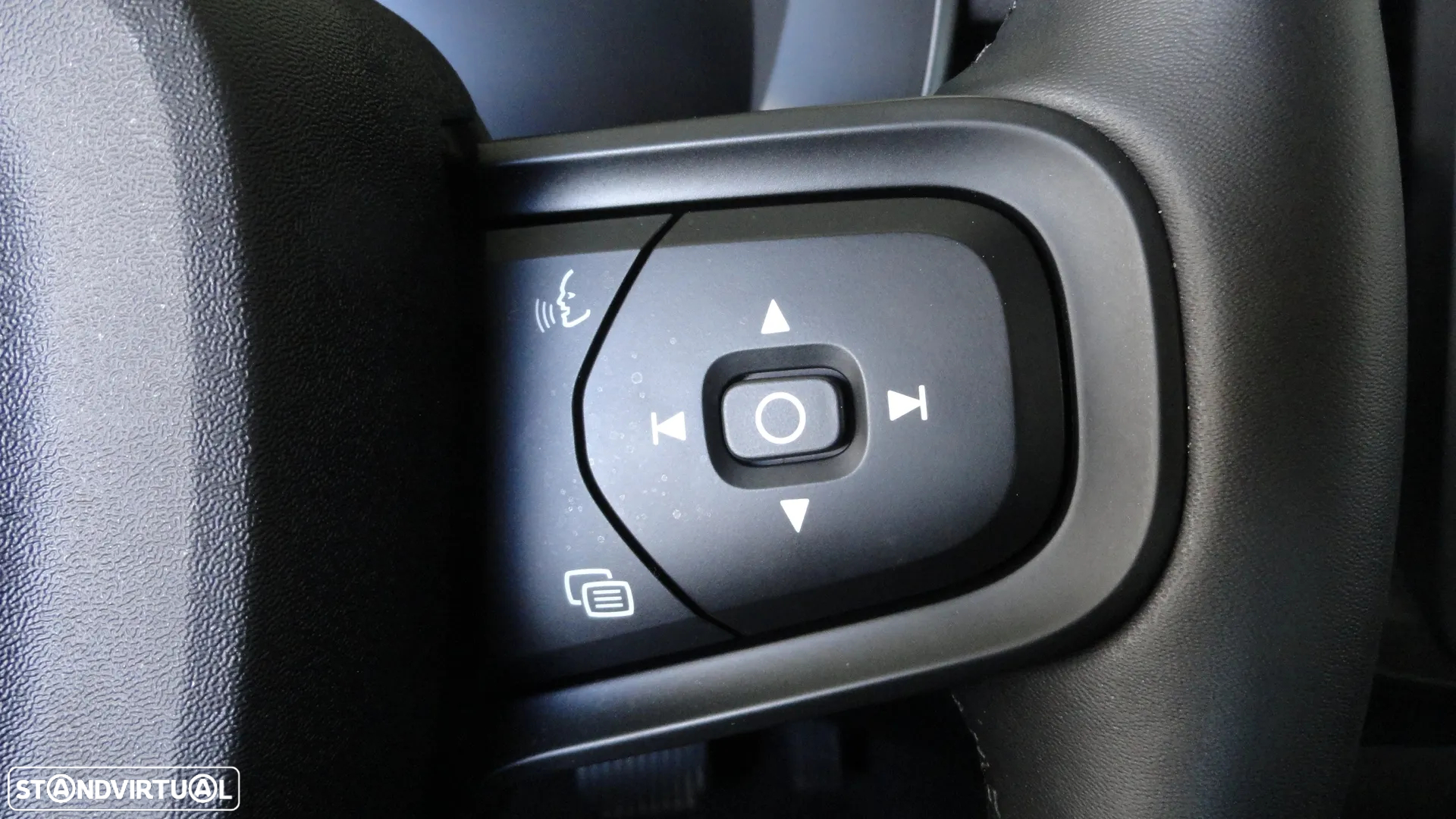 Volvo XC 40 1.5 T2 Essential Auto - 12