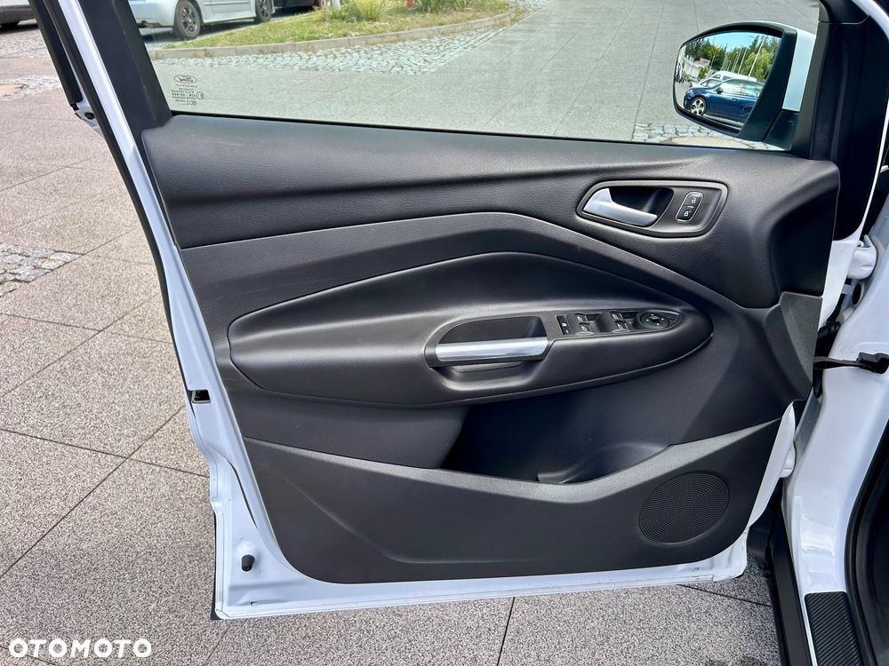 Ford Kuga - 29