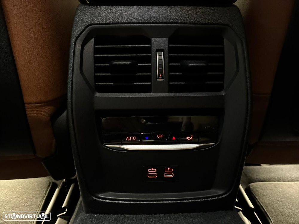 BMW i4 eDrive40 Pack Desportivo M - 23