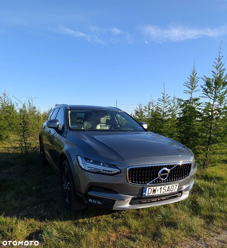Volvo V90 Cross Country D4 AWD - 22