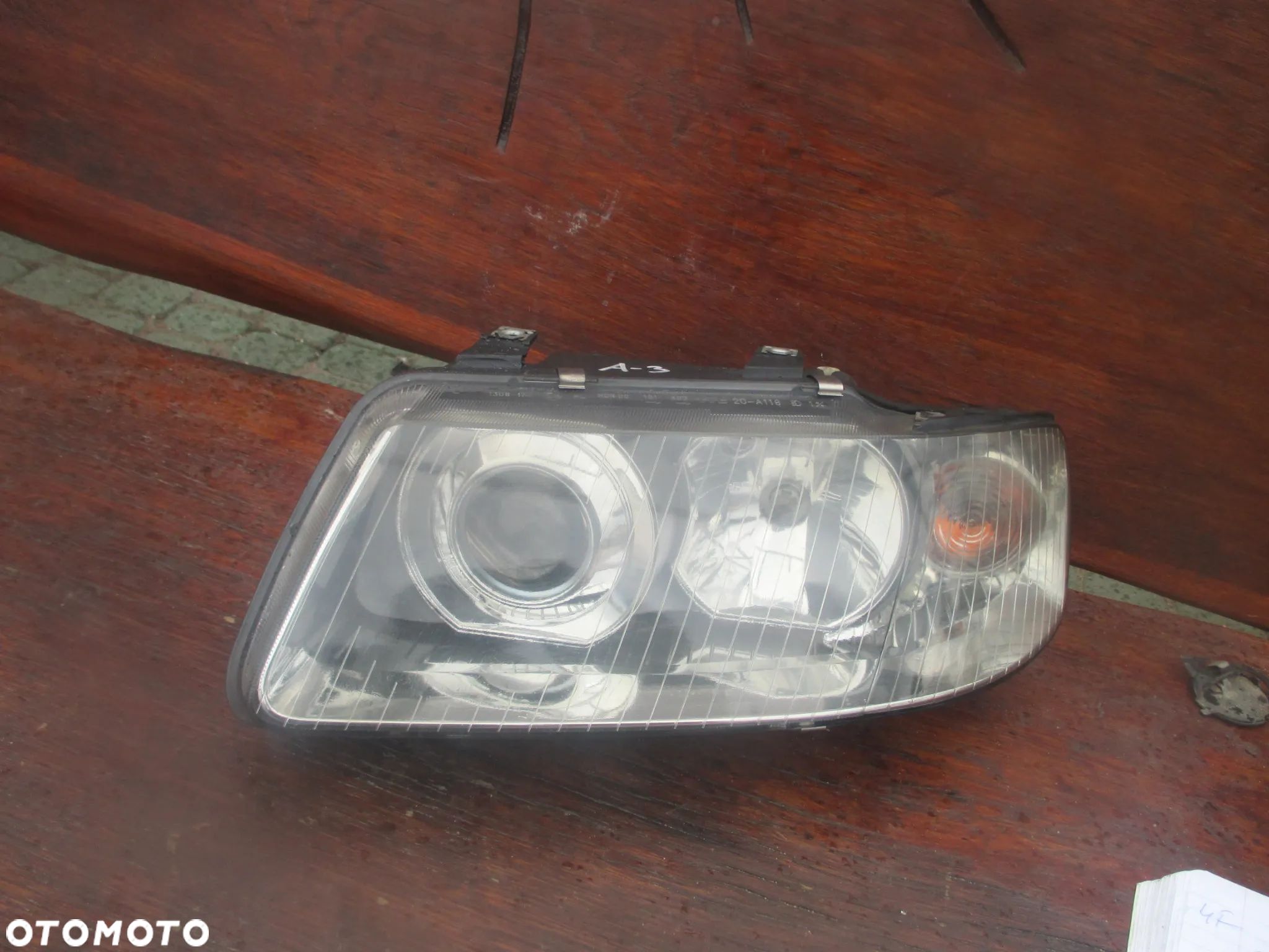 Lampa lewa Audi A3 8L lift TYC Europa - 1