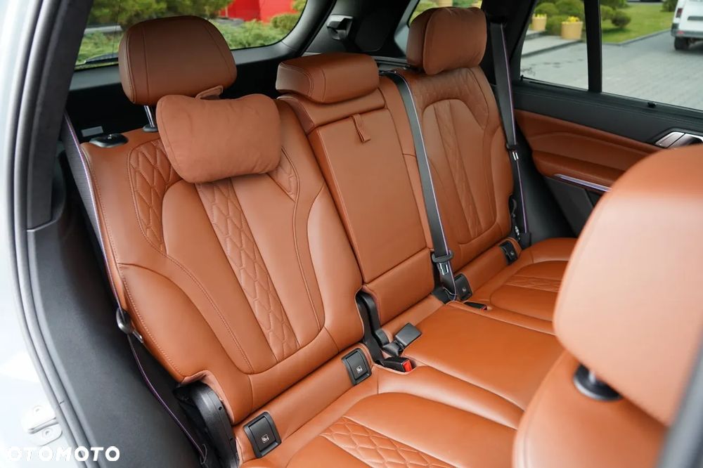 BMW X5 xDrive30d mHEV - 33