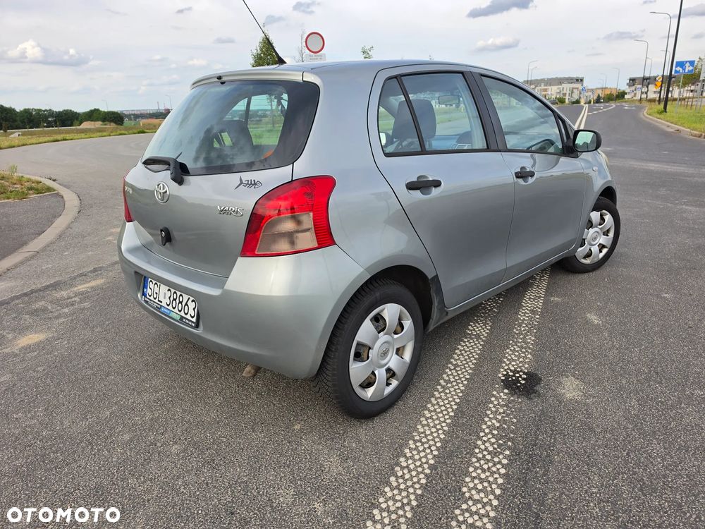 Toyota Yaris 2006 photo 3