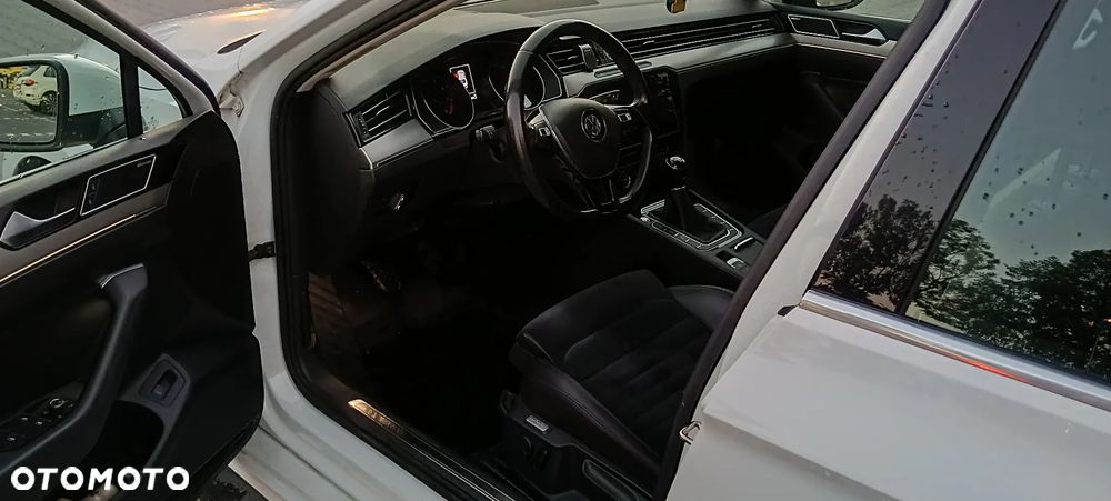 Volkswagen Passat 1.8 TSI BMT Highline - 14