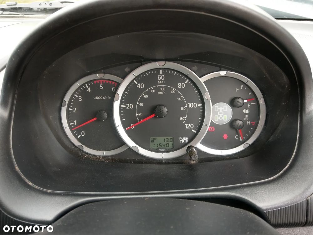Mitsubishi L200 - 16