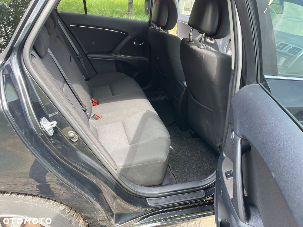 Toyota Avensis 2.2 D-4D Sol Plus NAVI - 16