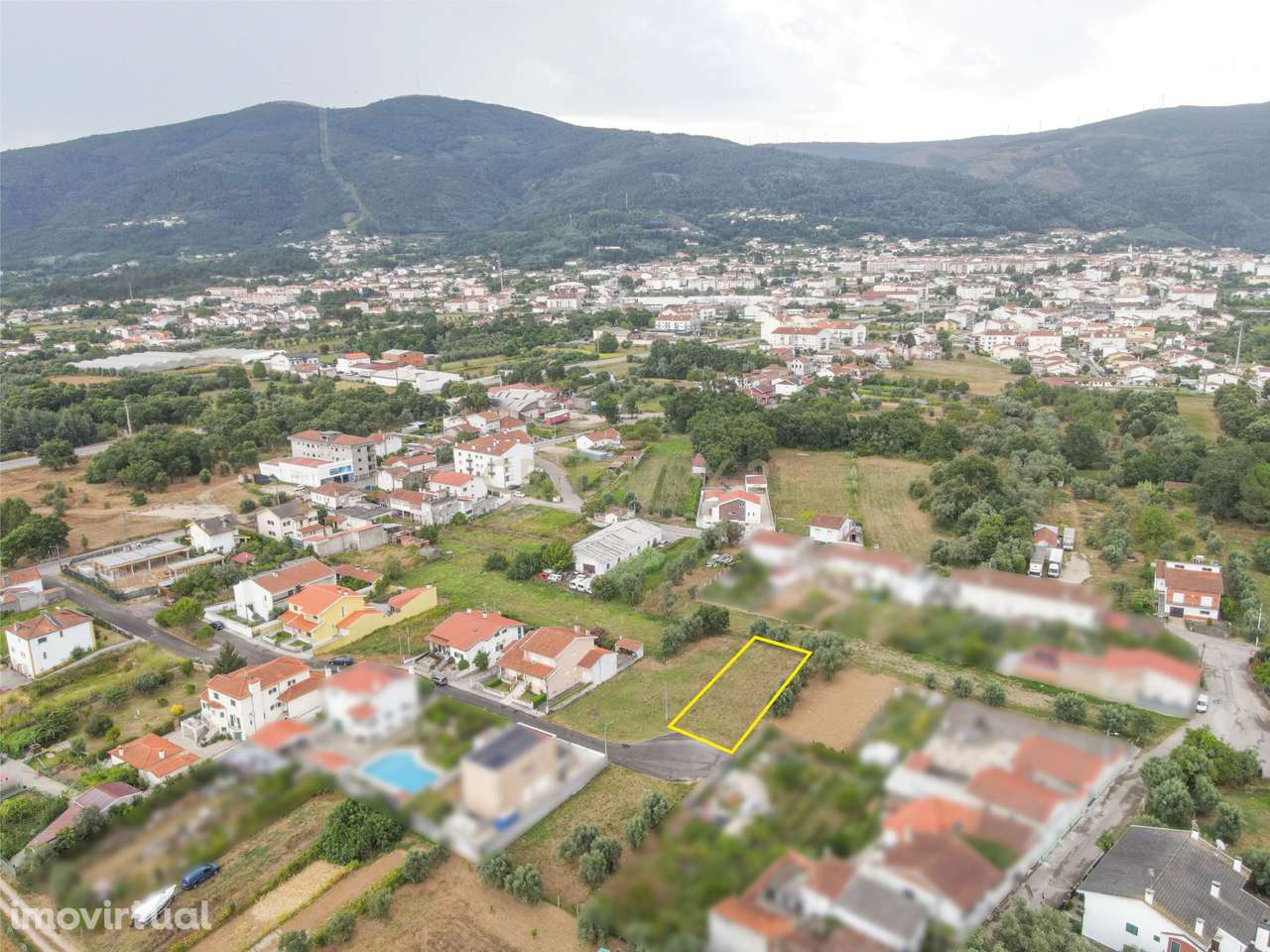 Lote para construção - Localização Tranquila - Grande imagem: 4/7