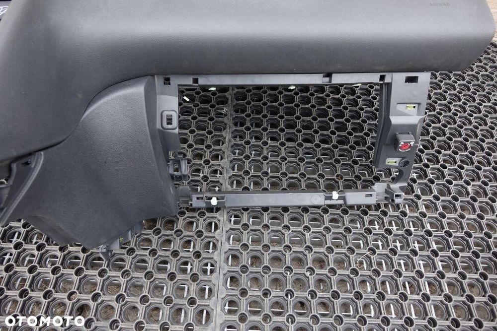 DESKA ROZDZIELCZA NAVI HEAD UP EUROPA OEM PEUGEOT 5008 I - 7