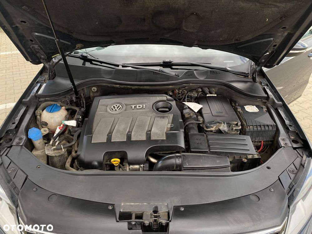 Volkswagen Passat 1.6 TDI BlueMotion - 11