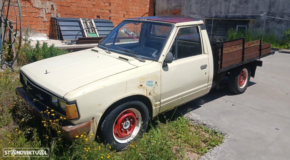 Nissan Pick Up - 2