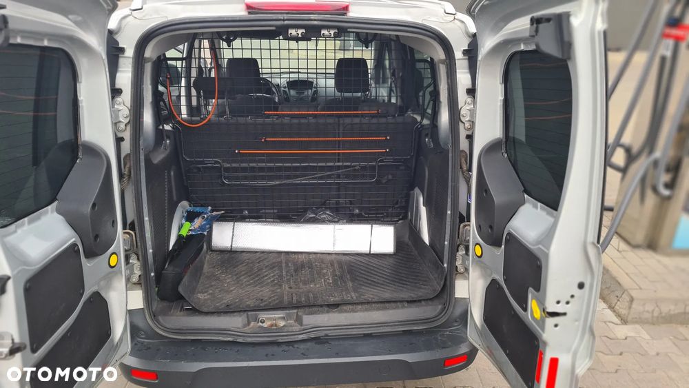 Ford Transit Connect - 8