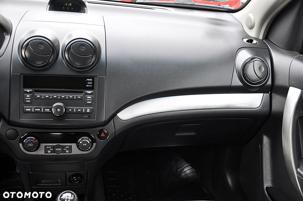 Chevrolet Aveo 1.4 16V LT - 21