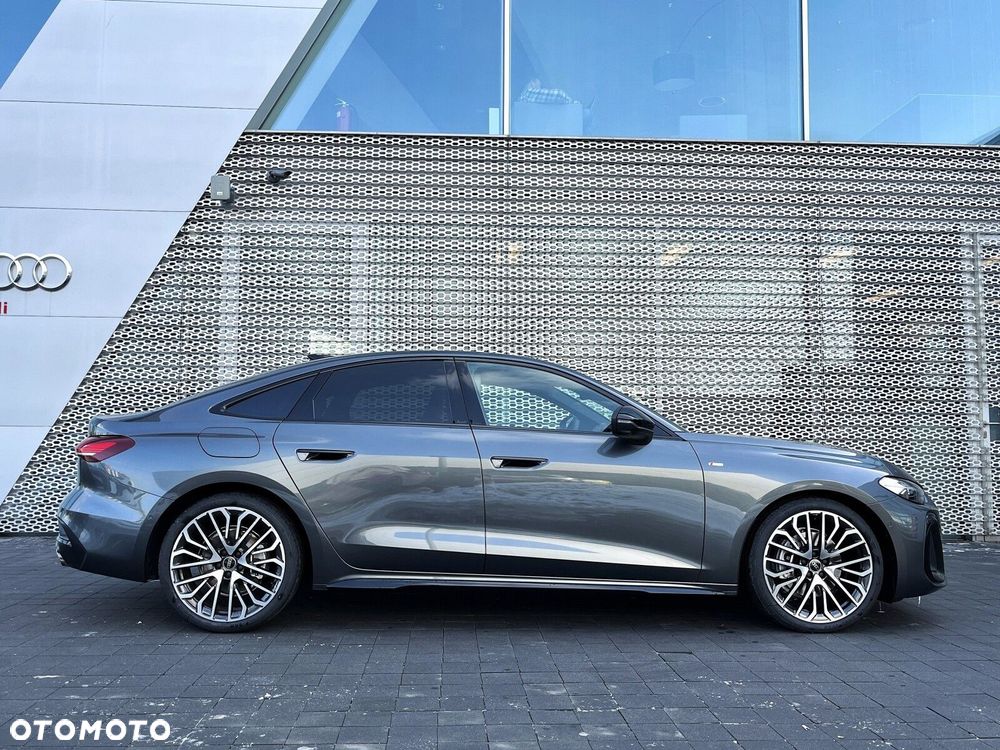 Audi A5 Limousine - 1