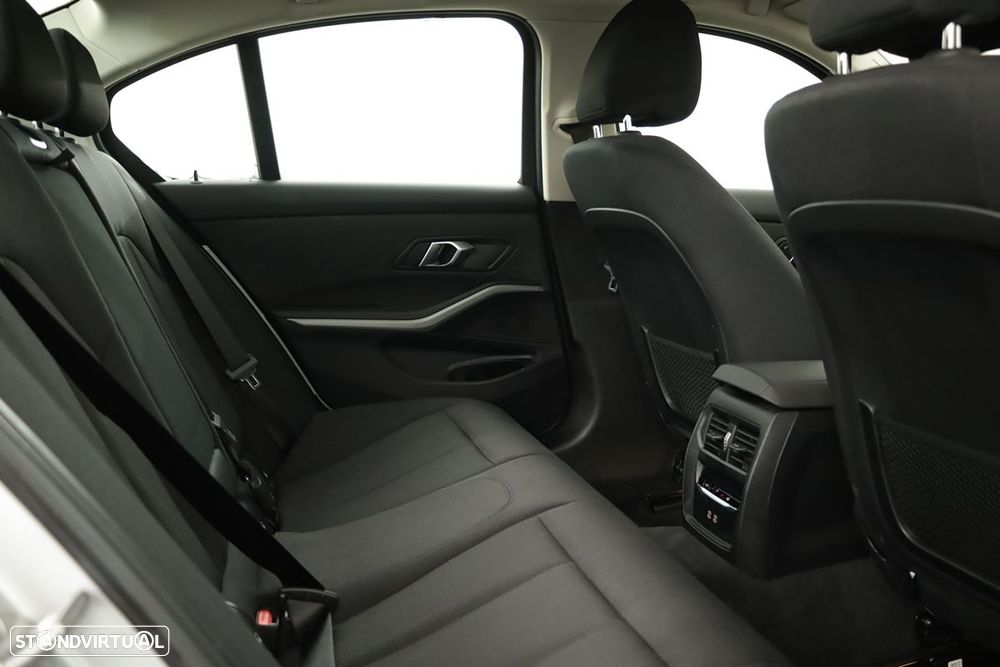 BMW 330 e Corporate Edition Auto - 23
