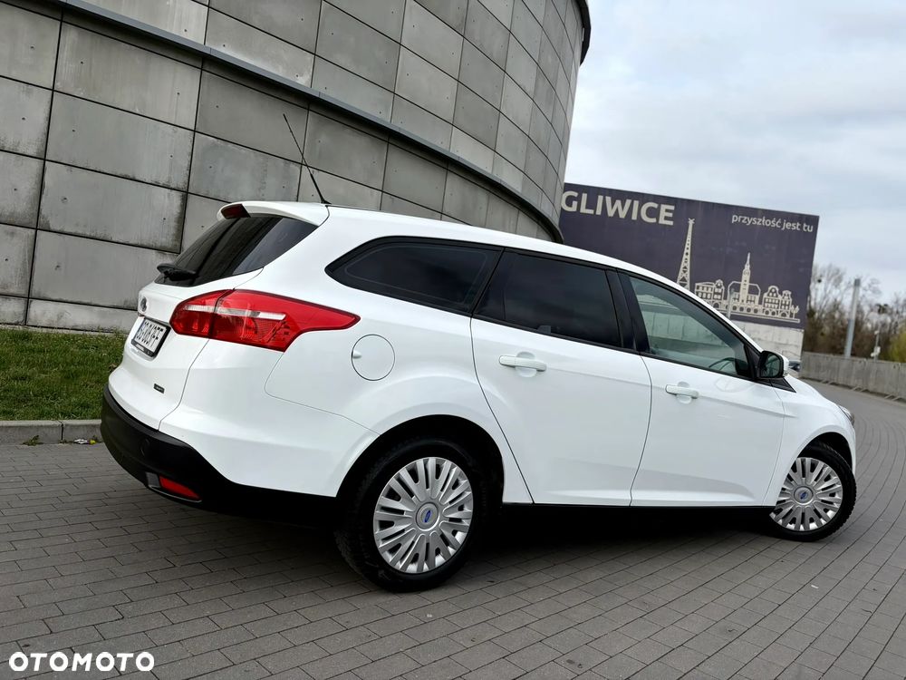 Ford Focus 1.0 EcoBoost 99g Trend - 14