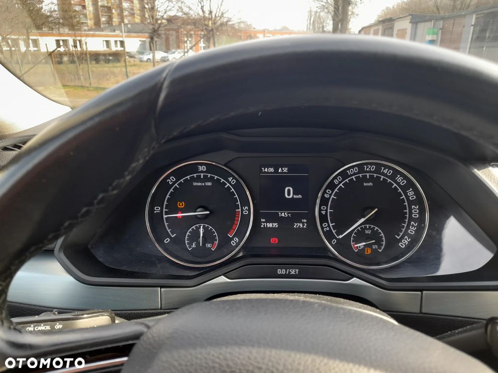 Skoda Superb 2.0 TDI Style - 14