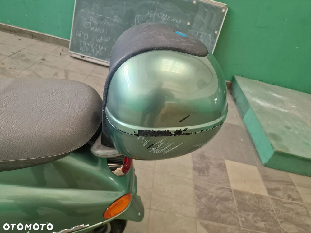 Vespa V - 4