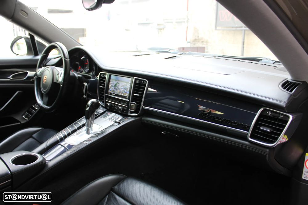 Porsche Panamera 3.0 V6 - 33
