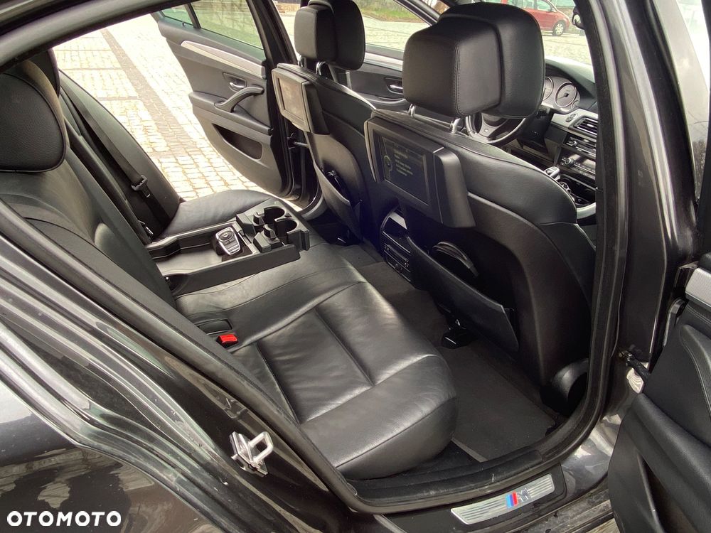 BMW Seria 5 525d xDrive - 16