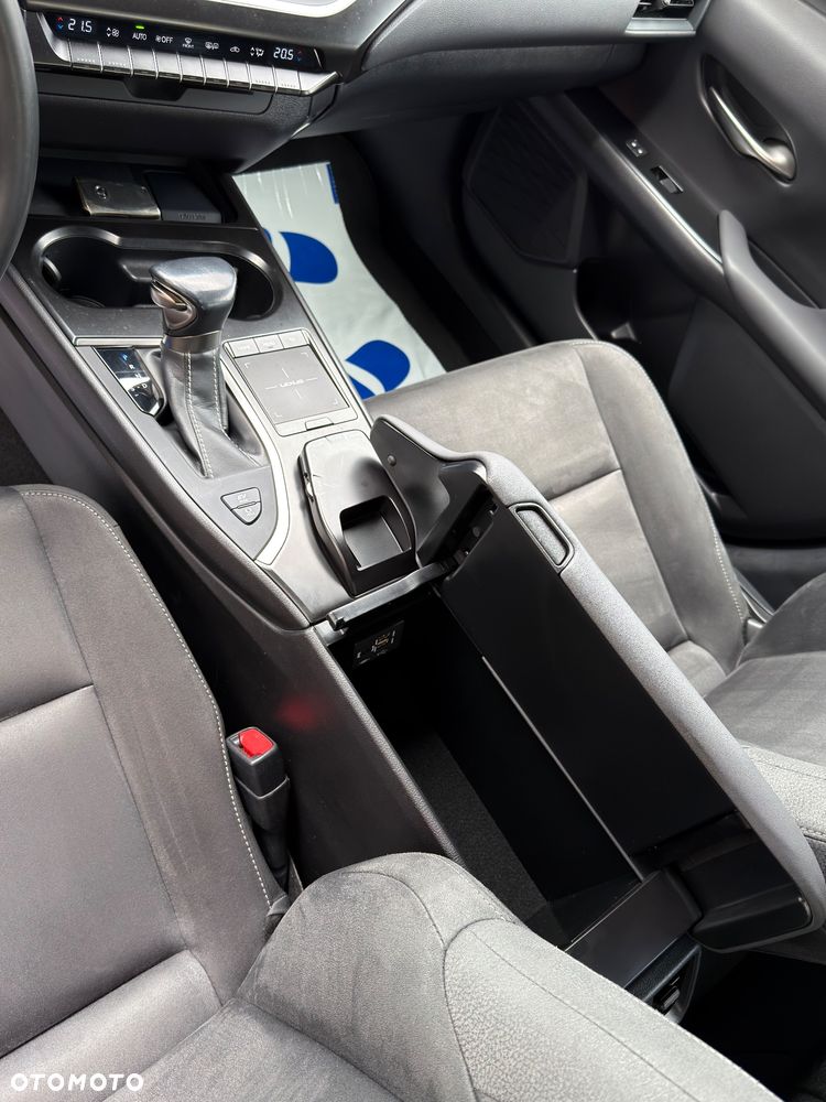 Lexus UX 250h GPF Prestige 2WD - 18