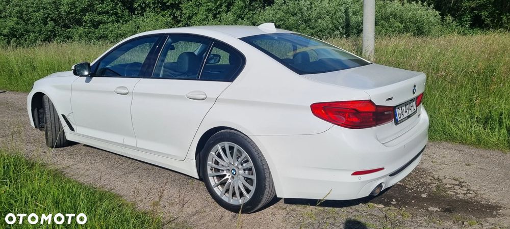 BMW Seria 5 530i xDrive Sport Line sport - 4