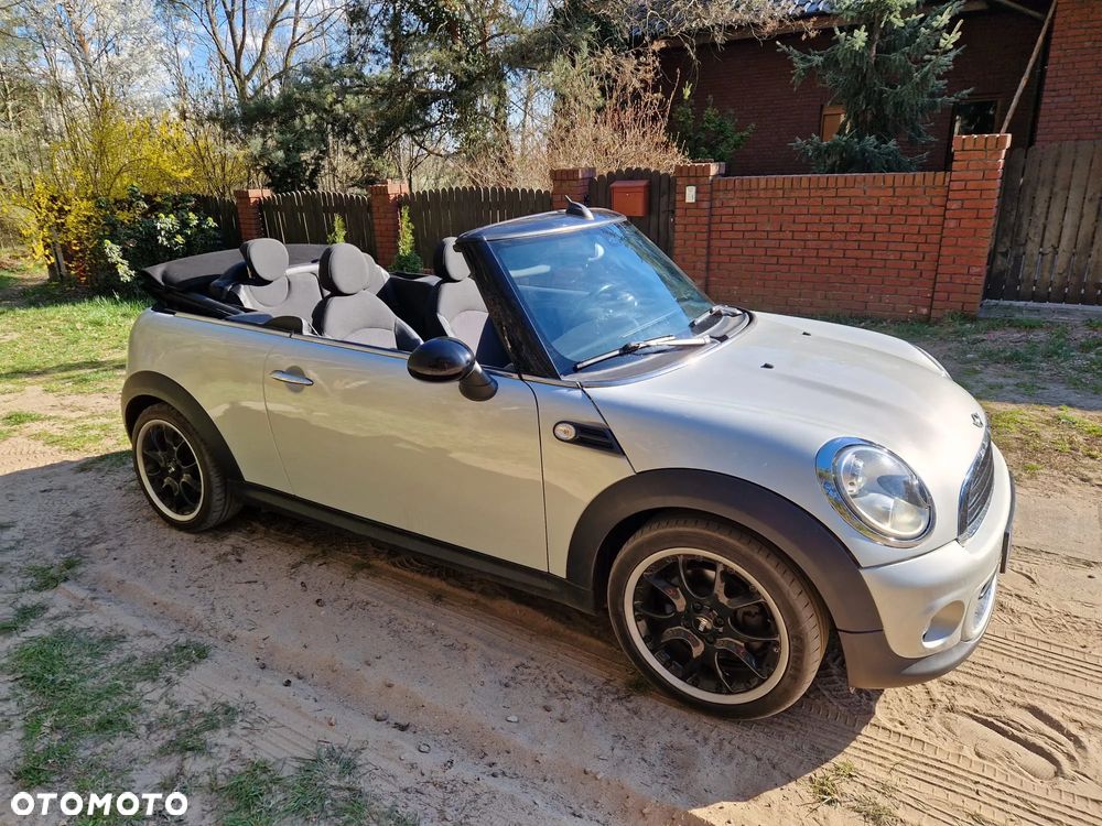 MINI Cooper D Cabrio - 10
