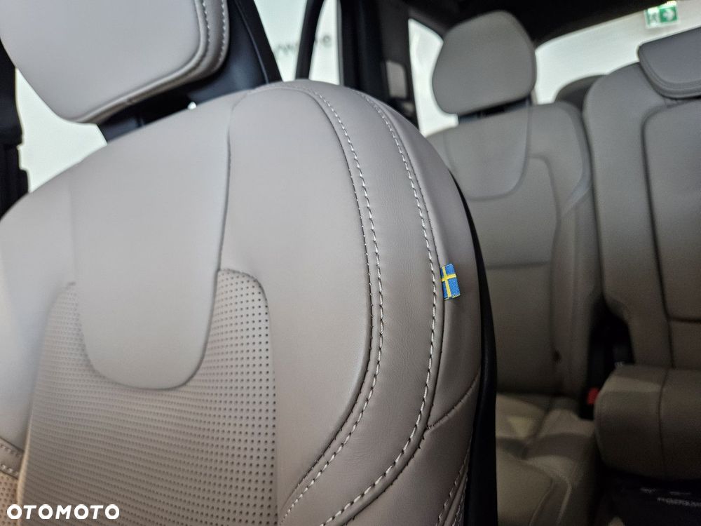 Volvo XC 90 - 28