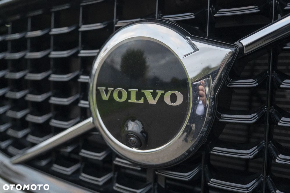 Volvo XC 60 B5 B AWD Ultimate Black Edition - 10