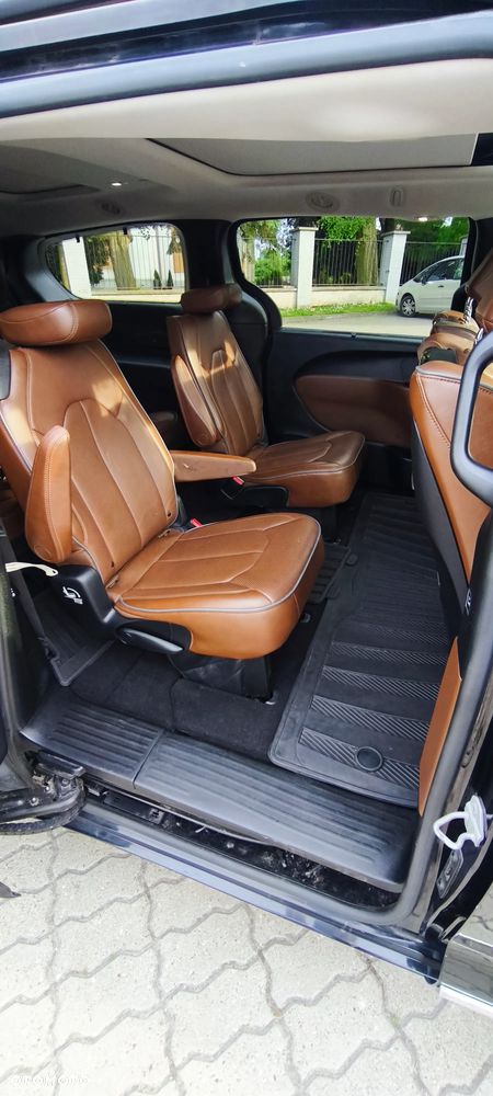 Chrysler Pacifica - 9