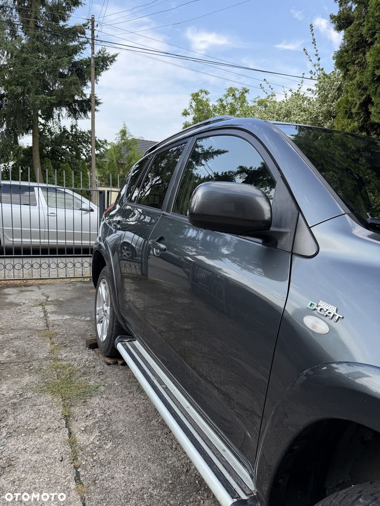 Toyota RAV4 - 4