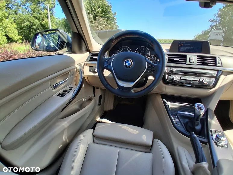 BMW Seria 3 320d xDrive DPF Edition Sport - 14