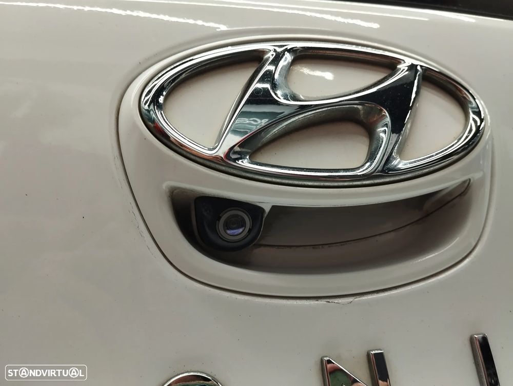 Hyundai Ioniq 1.6 GDI PHEV Tech - 13
