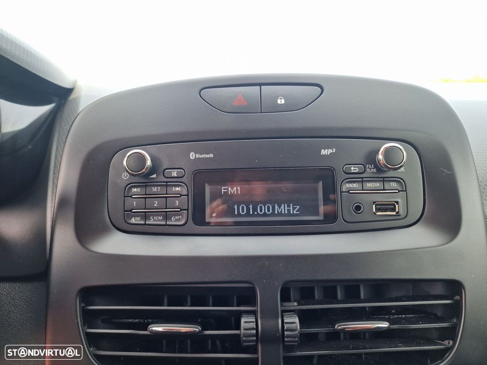 Renault Clio 1.5 dCi Confort - 26