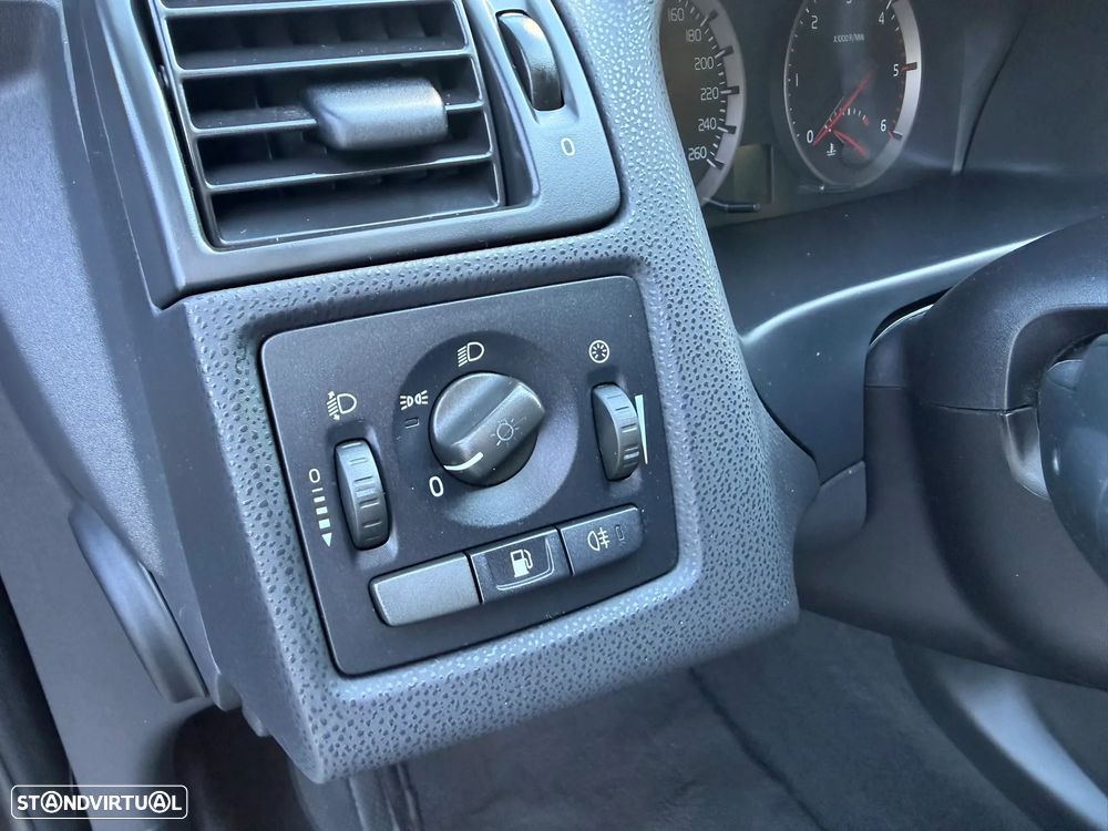 Volvo V50 1.6D - 11