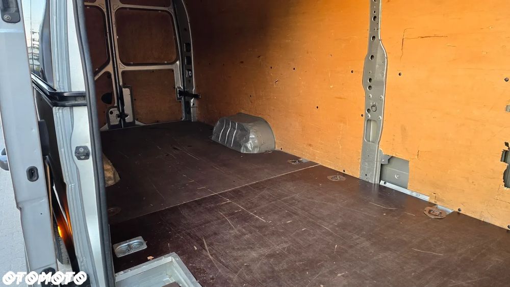 Renault Master - 25