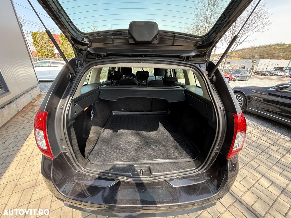 Dacia Logan 0.9 Laureate - 17