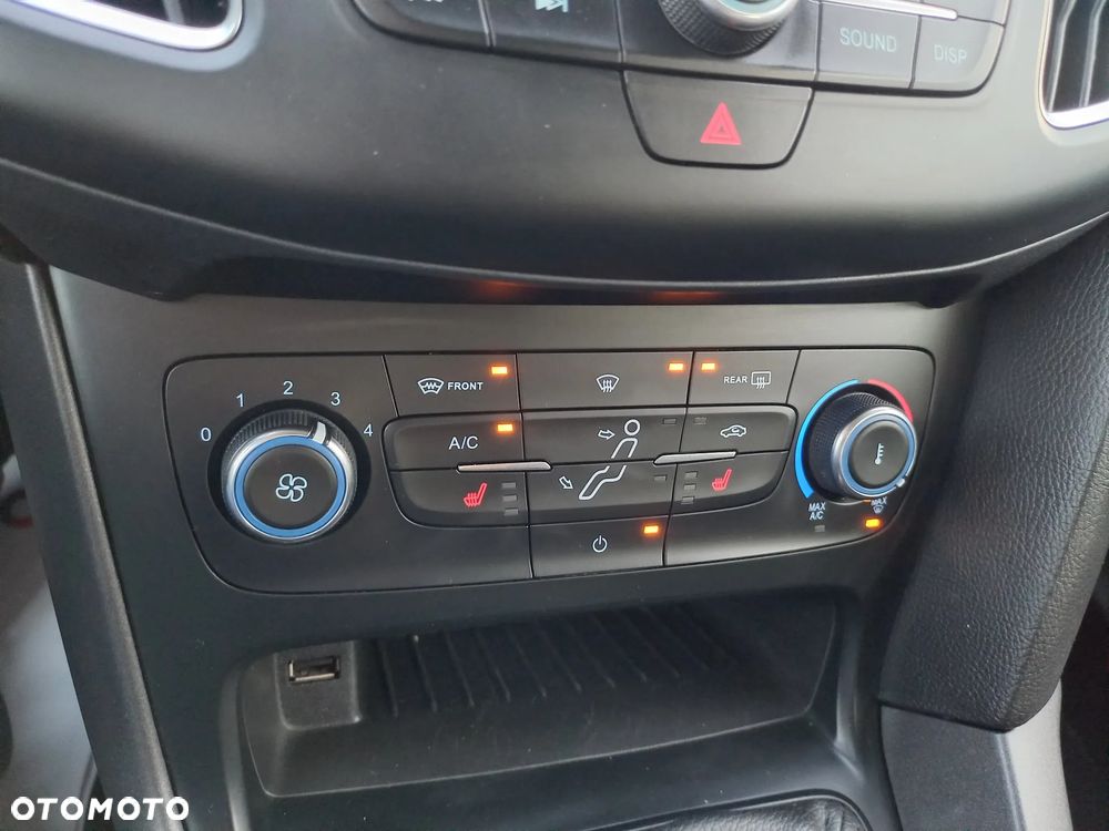 Ford Focus 1.0 EcoBoost Edition - 25