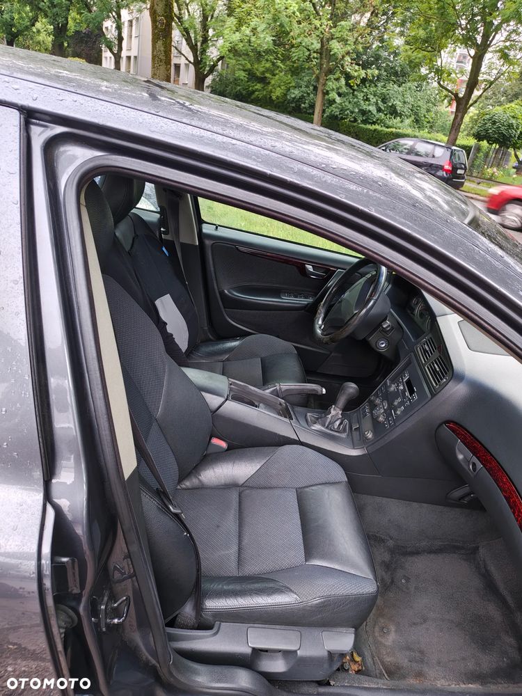 Volvo S60 2.4 Comfort - 10