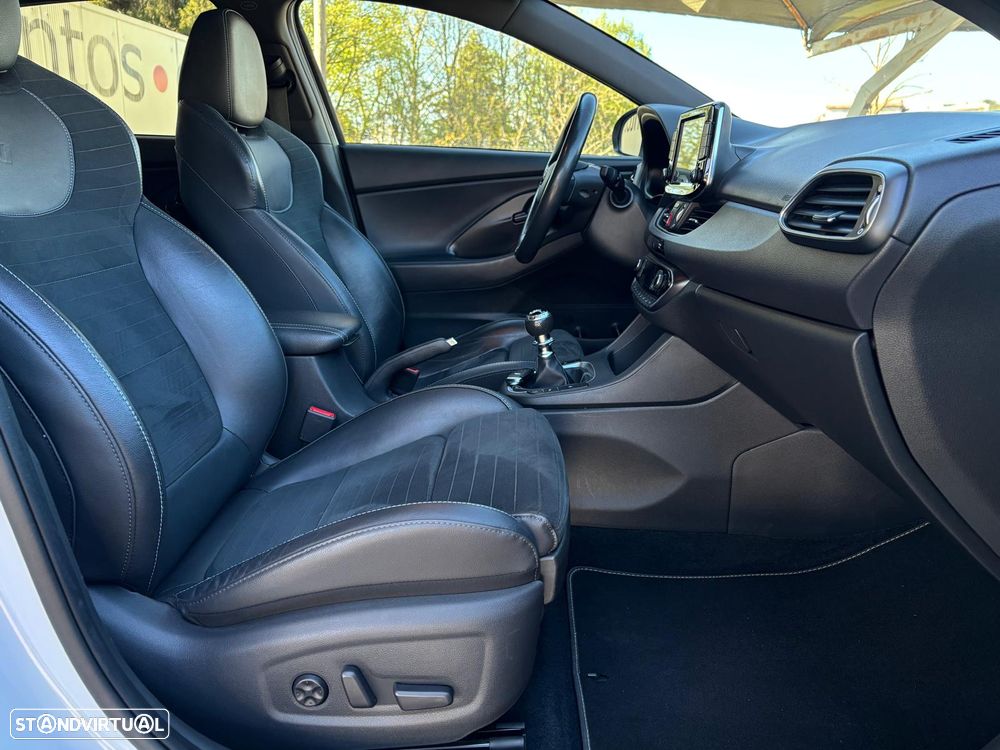 Hyundai i30 N 2.0 T-GDi Performance Pack - 7