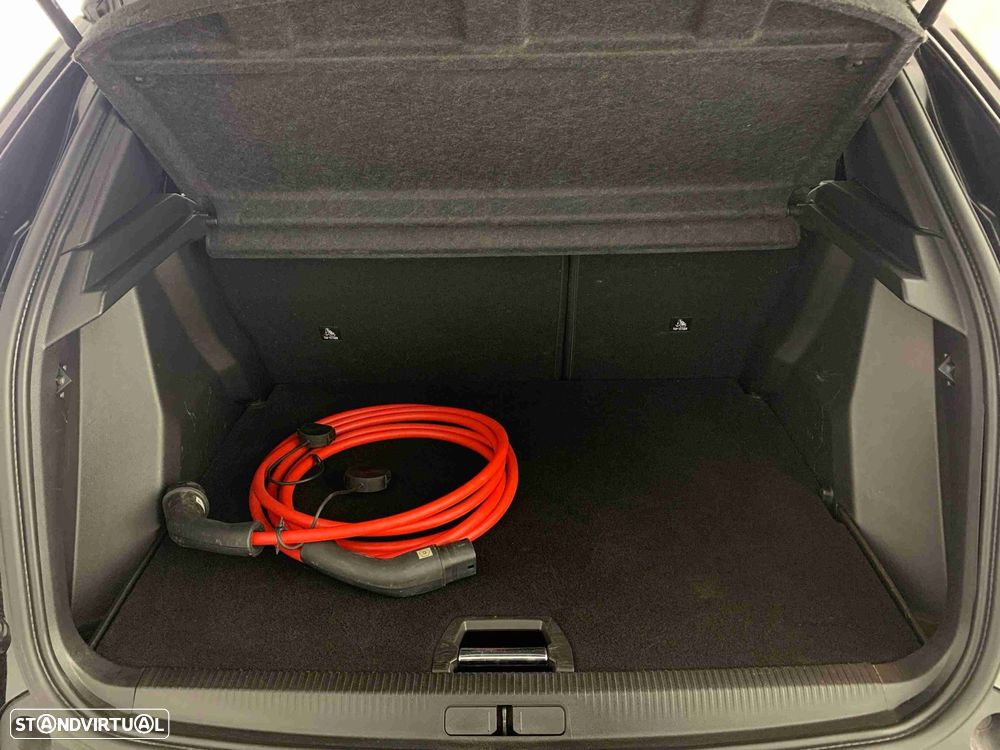 Peugeot e-2008 50 kWh Allure - 14