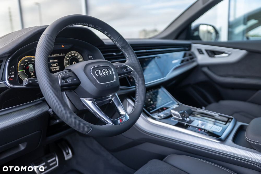 Audi Q8 - 15