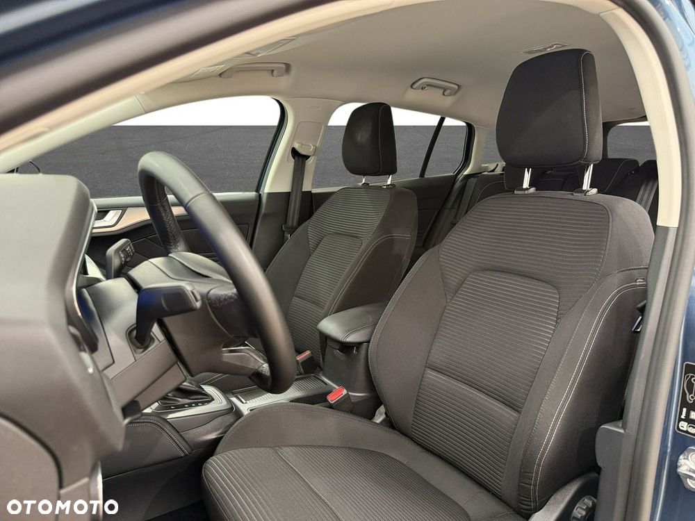 Ford Focus 1.0 EcoBoost Hybrid TITANIUM X - 11