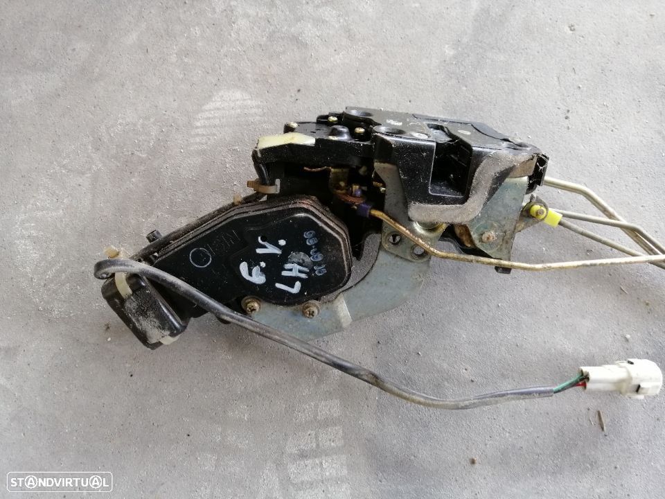 Fecho / Fechadura da porta frente Suzuki Grand Vitara 1998 até 2005 - 1