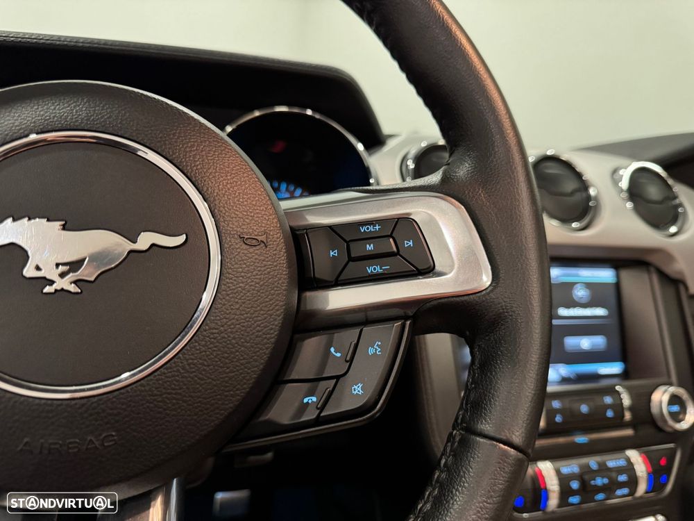 Ford Mustang 2.3i EcoBoost - 51