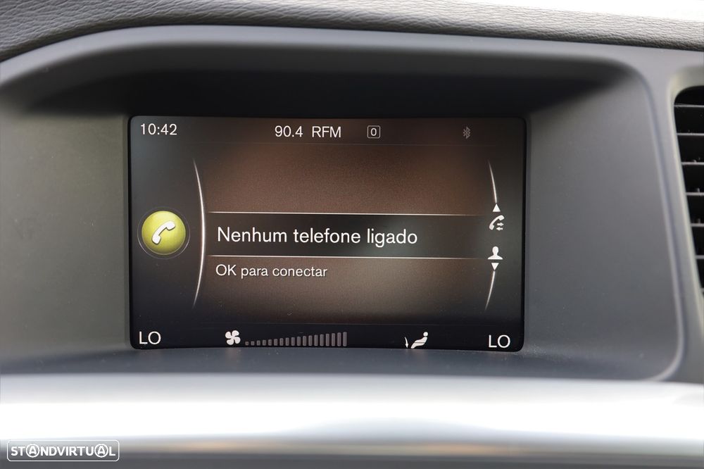 Volvo V60 Cross Country 2.0 D3 Momentum Geartronic - 12