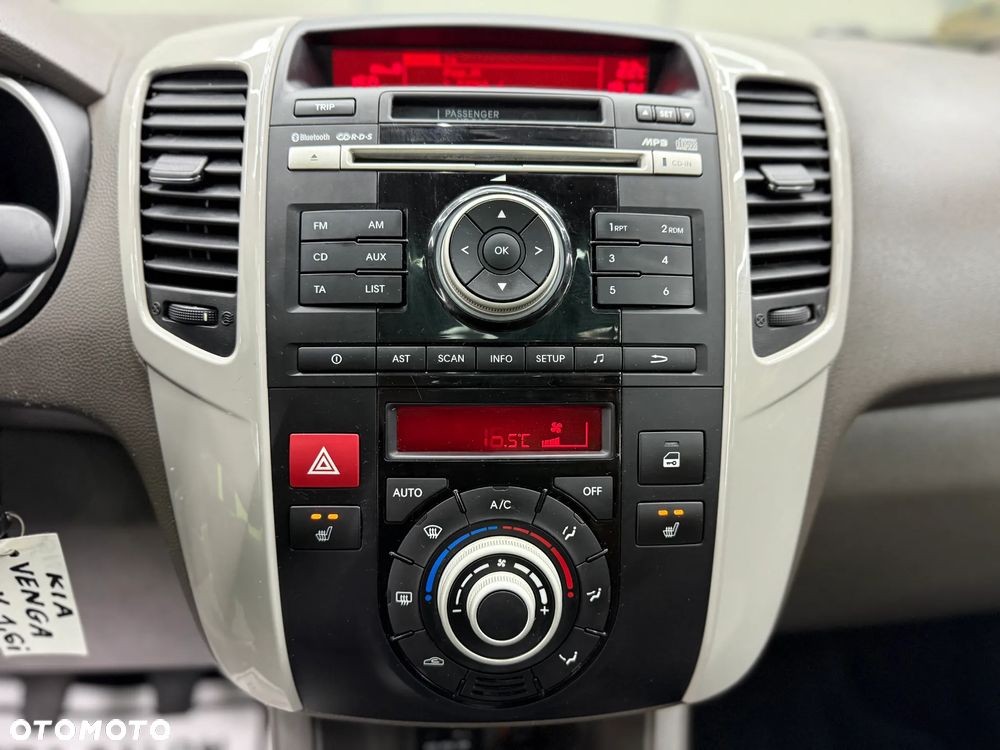 Kia Venga 1.6 CVVT Platinum Edition - 22